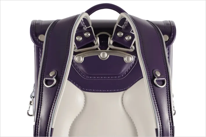 肩を包み込んでフィット らくふわベルトで負担を軽減