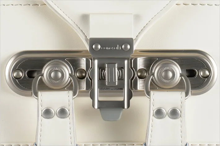 毎日を軽くする無駄のない機能美